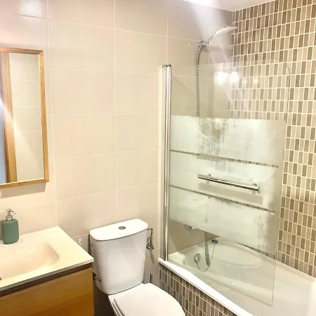 Casa Ferreiros. Parking Y Wifi Incluidos! Daire Gijón