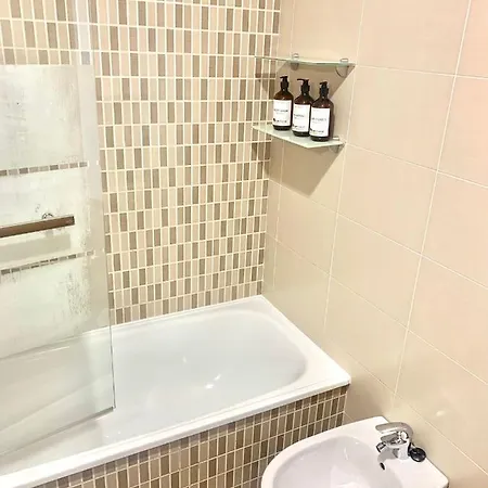 Daire Casa Ferreiros. Parking Y Wifi Incluidos! Gijón