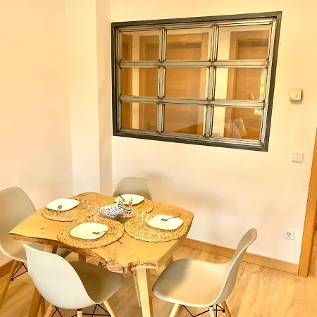 Daire Casa Ferreiros. Parking Y Wifi Incluidos!