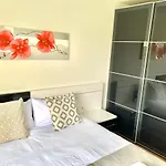 Apartmán Casa Ferreiros. Parking Y Wifi Incluidos! Gijón