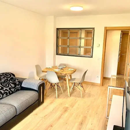 Casa Ferreiros. Parking Y Wifi Incluidos! Gijón