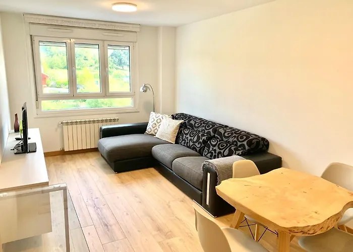 Casa Ferreiros. Parking Y Wifi Incluidos! * Gijón