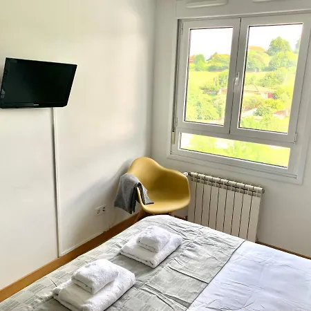 Apartamento Casa Ferreiros. Parking Y Wifi Incluidos!